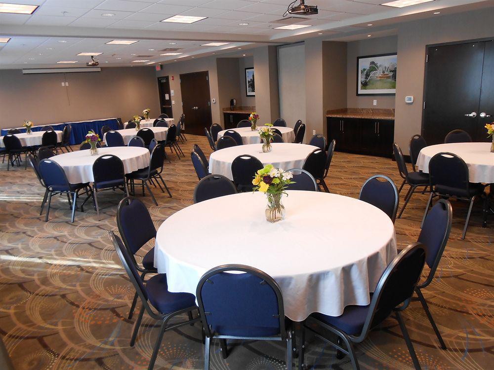 Holiday Inn Express & Suites Overland Park By Ihg Exteriör bild