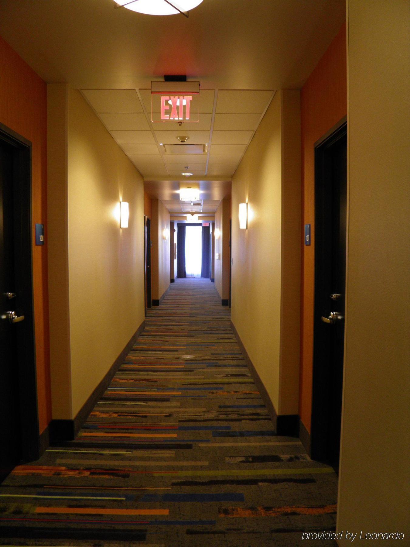 Holiday Inn Express & Suites Overland Park By Ihg Exteriör bild