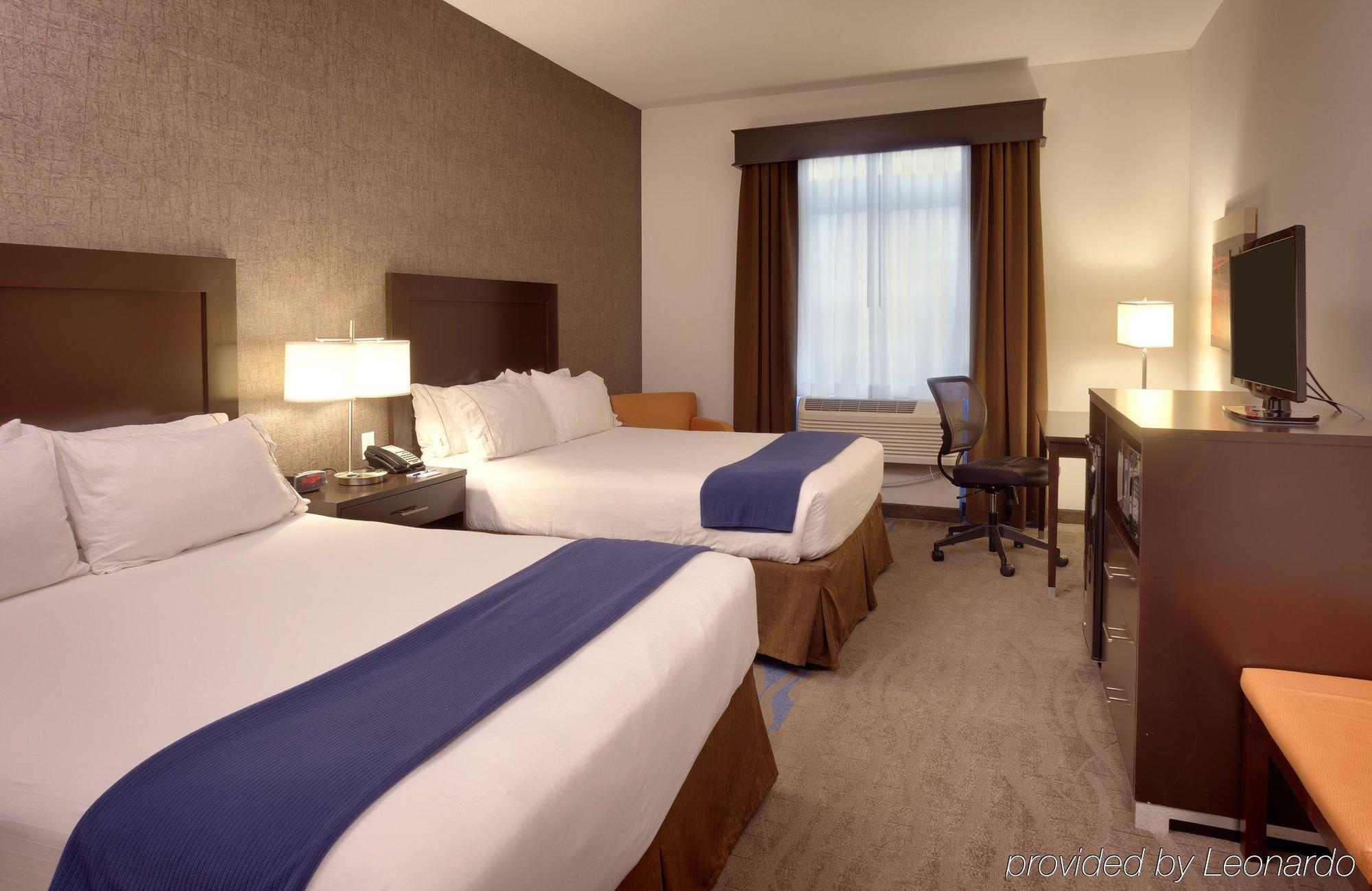 Holiday Inn Express & Suites Overland Park, An Ihg Hotel Exteriör bild