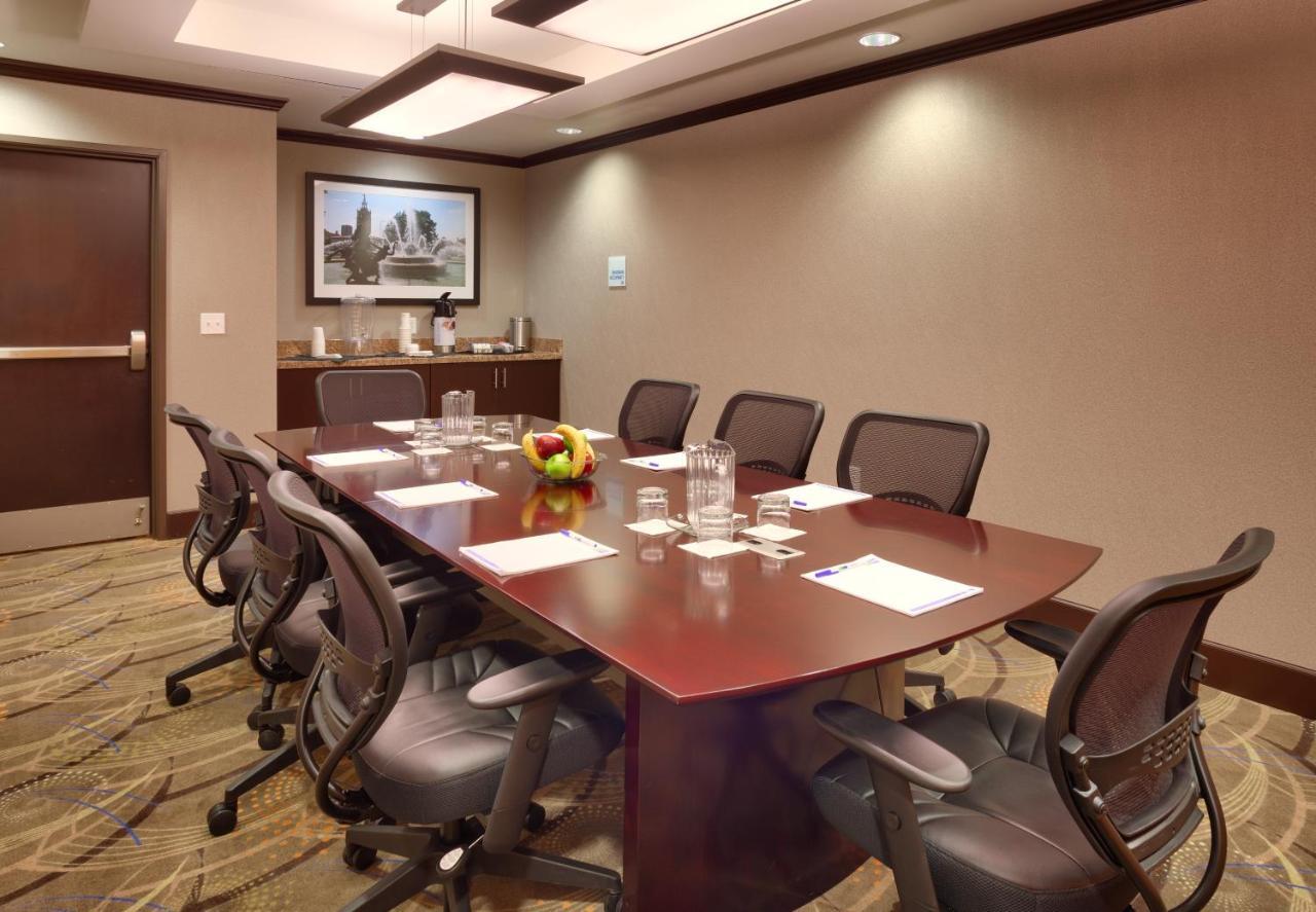 Holiday Inn Express & Suites Overland Park By Ihg Exteriör bild