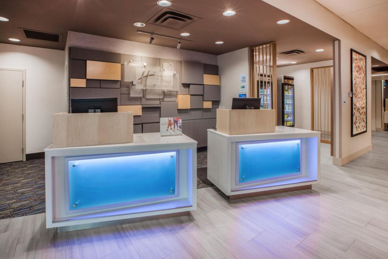 Holiday Inn Express & Suites Overland Park By Ihg Exteriör bild
