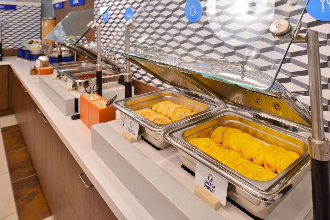 Holiday Inn Express & Suites Overland Park By Ihg Exteriör bild
